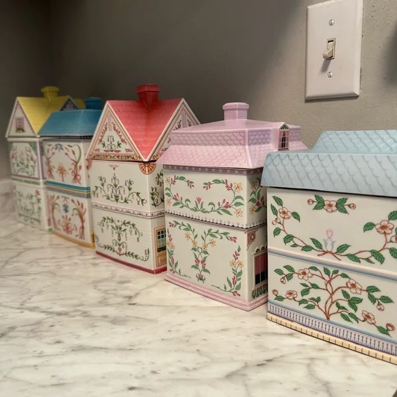 Original Lenox Spice Village Canister Set of 5 - 1990/1991. Pre owned. - Picture 3 of 16